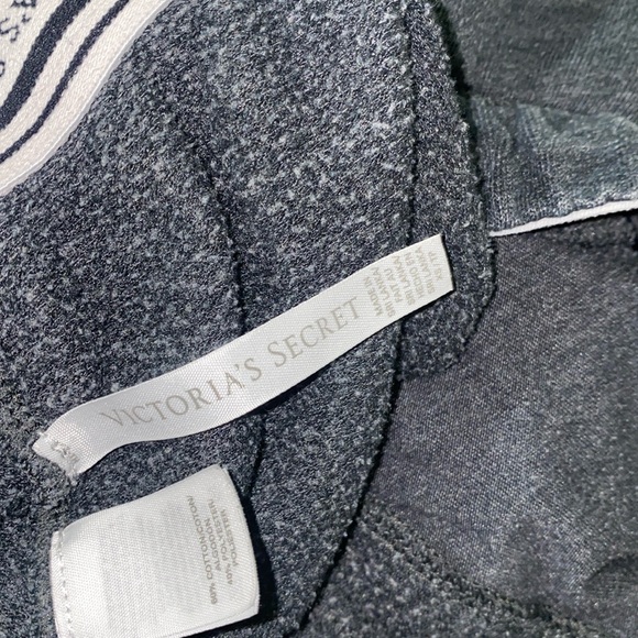 🐚Victoria's Secret Grey Joggers with Pink Logo up the left leg! - Picture 11 of 12